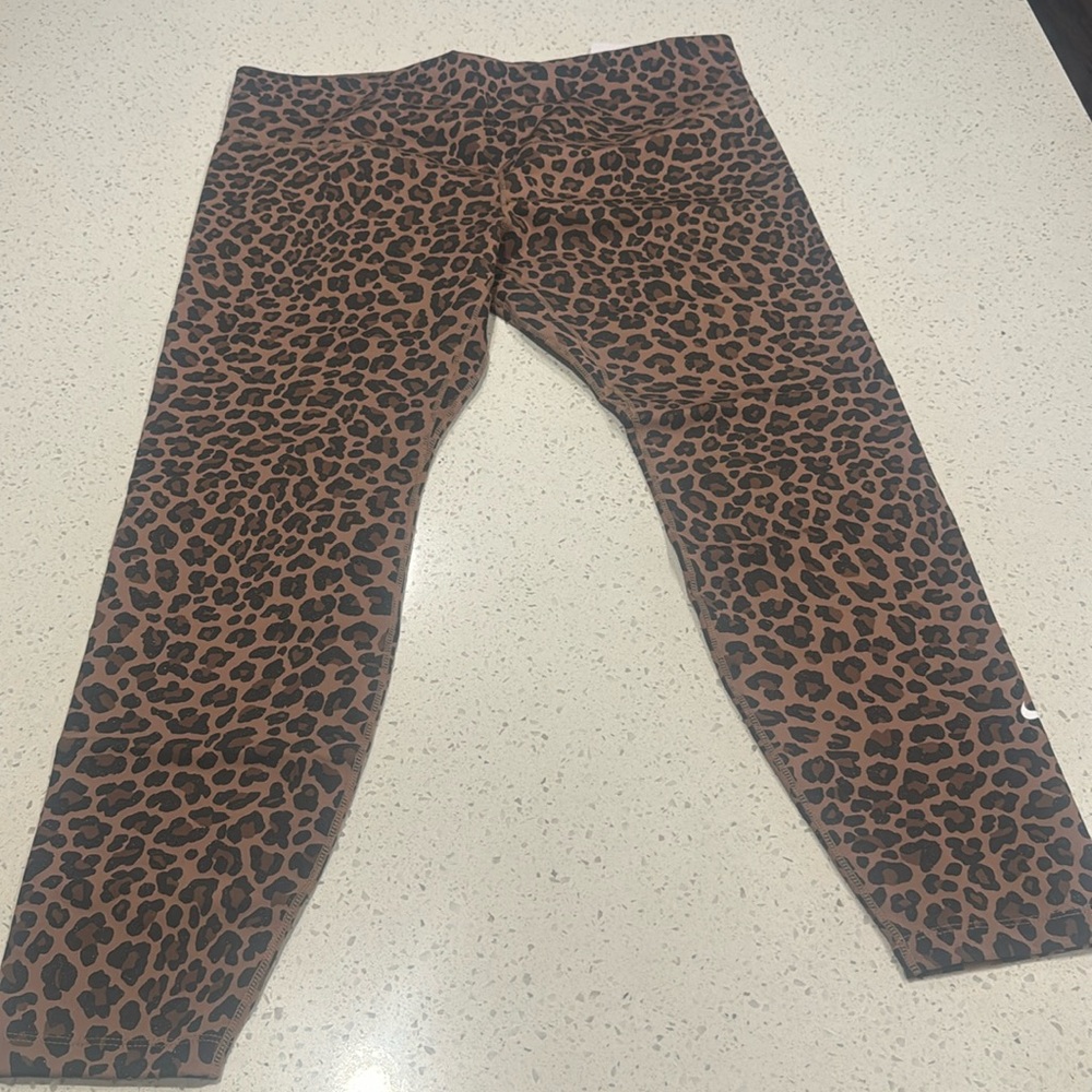 Nike Leopard High-Rise Leggings